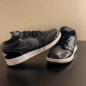 Jordan’s Size: 5.5 Black